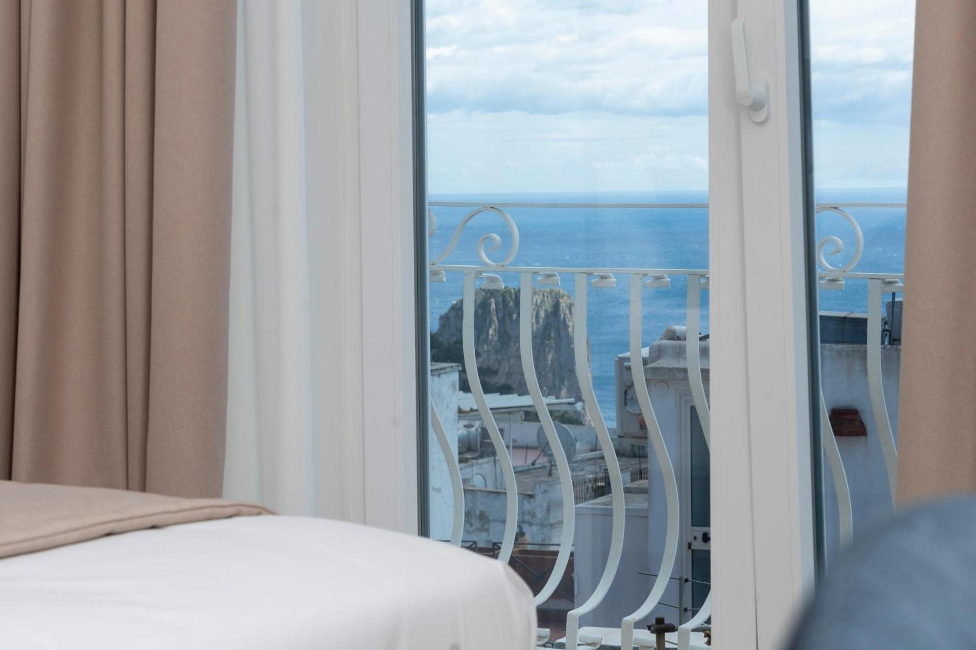 La Prora Apartments Capri Bagian luar foto